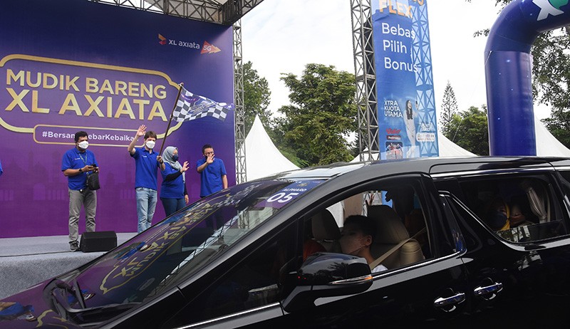 Mudik Bareng XL Axiata, 15 Bus hingga 5 Alphard Dikerahkan - Bagian 3