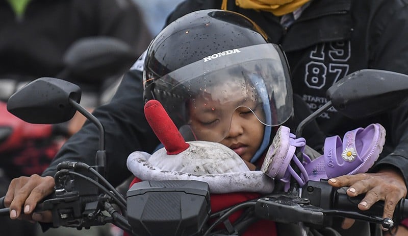 Pemudik Motor Mulai Ramai Melintas di Jalur Pantura - Bagian 4