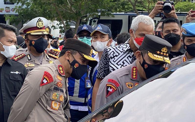 Kapolri Susuri Tol Kalikangkung Semarang, Pastikan Pemudik Tertib Prokes