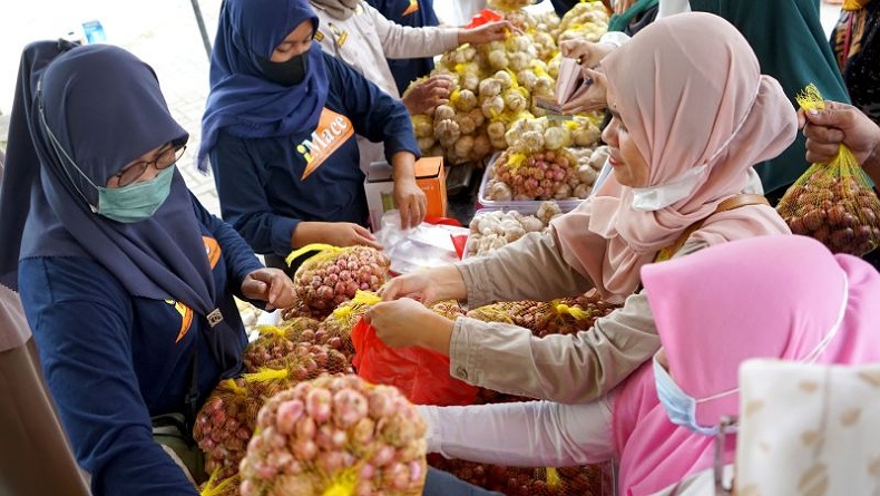 Pasar Tani Ramadan Laris Manis, Harga Terjangkau Pembeli Membeludak