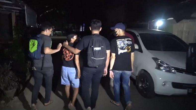 Perempuan Tomboi Ini Ternyata Pencuri HP di Makassar, Aksinya Terekam CCTV