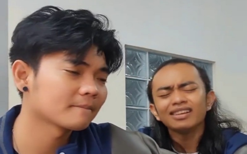 title Sejumlah Musisi Indonesia Tuntut Tri Suaka dan Zinidin Zidan Bayar Royalti Sejumlah Musisi Indonesia Tuntut Tri Suaka dan Zinidin Zidan Bayar Royalti