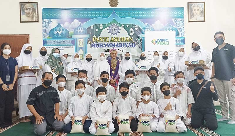 MNC Peduli Serahkan Bantuan Idulfitri ke Panti Asuhan Muhammadiyah Tanah Abang - Bagian 4