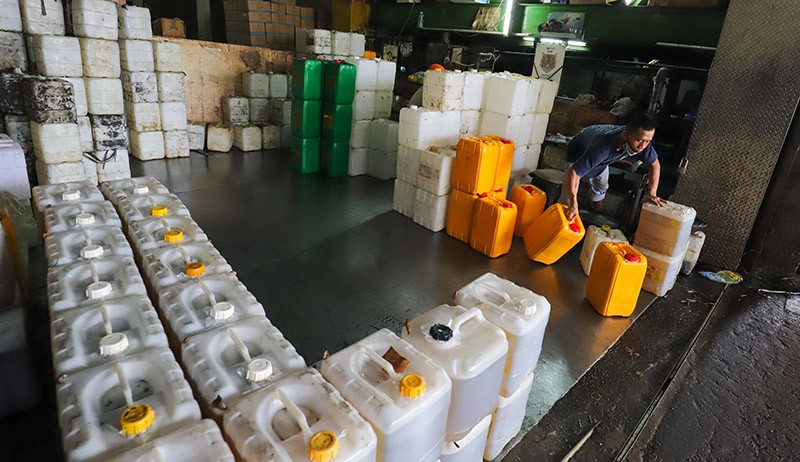 Pemerintah Larang Ekspor CPO hingga Harga Minyak Goreng Curah Rp14.000 per Liter - Bagian 1