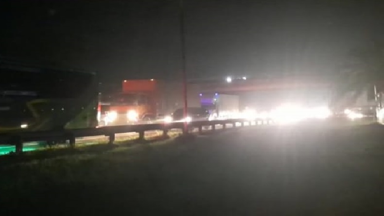 Polres Karawang Terjunkan Tim Pengurai Kemacetan di Jalur Arteri, Begini Hasilnya