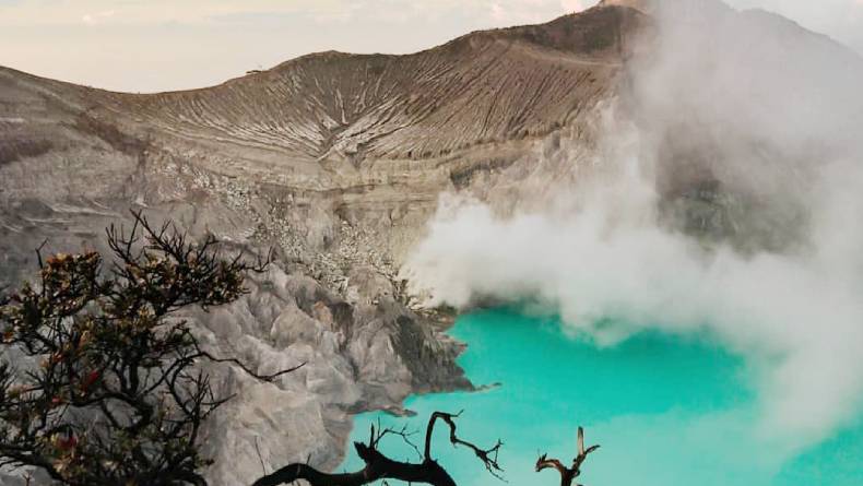 title 6 Gunung di Jawa Timur yang Jadi Favorit Para Pendaki 6 Gunung di Jawa Timur yang Jadi Favorit Para Pendaki