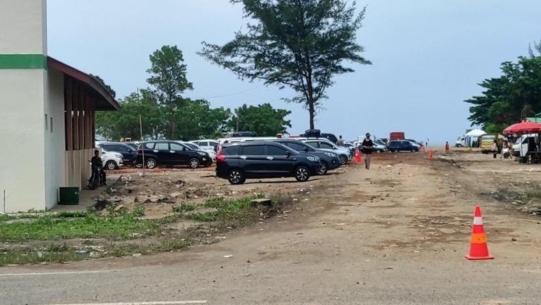 Cegah Penumpukan Kendaraan, Polisi Maksimalkan Area Kantong Parkir di Pelabuhan Tanjung Kalian
