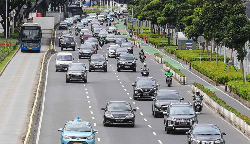Suasana Lalu Lintas Ibu Kota Tidak Ada Pemberlakuan Ganjil Genap - Bagian 1