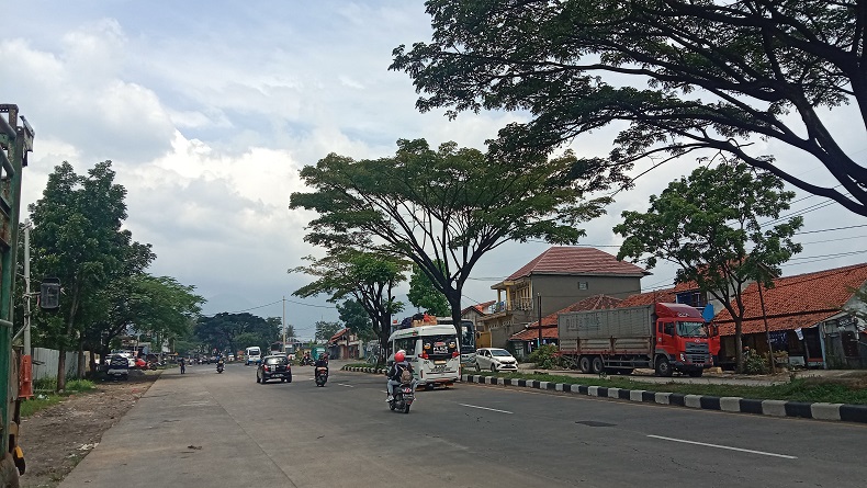 Arus Mudik di Cileunyi-Nagreg Bandung Lancar Jaya, Pemudik Bersepeda Motor Semakin Ramai 