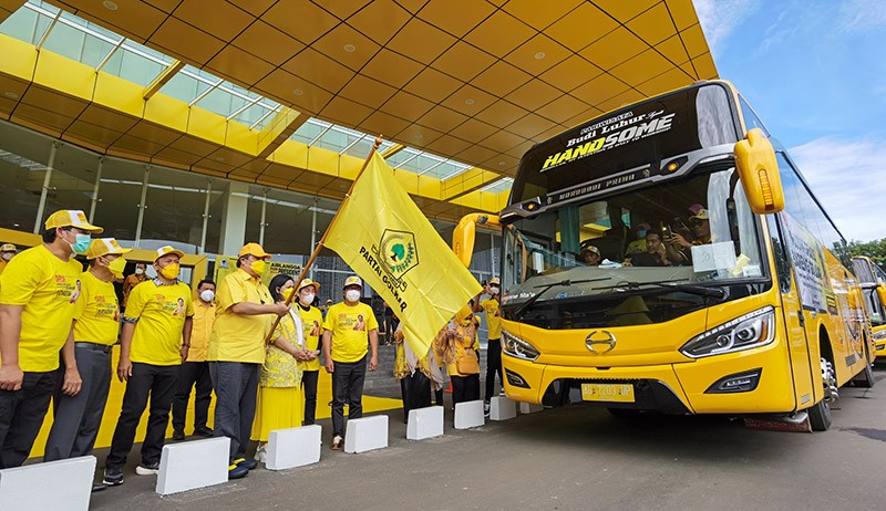 Partai Golkar Lepas 880 Pemudik ke Kampung Halaman - Bagian 1