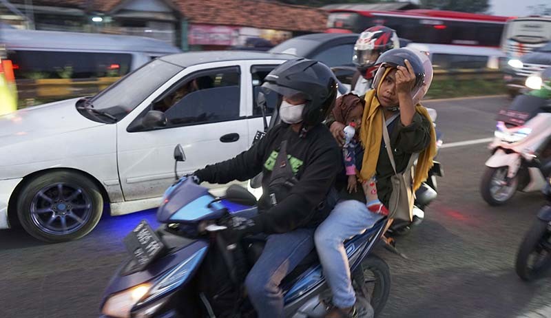 Biaya Murah, Mudik dengan Sepeda Motor Masih Menjadi Favorit - Bagian 1