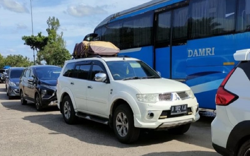  Kendaraan Pemudik Tujuan Bangka Padati Pelabuhan Tanjung Api-Api Banyuasin 