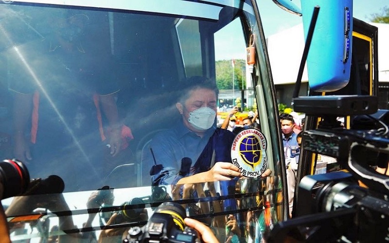 Kurangi Kepadatan Lalu Lintas, Herman Deru Lepas 12 Bus Mudik Gratis Pemprov Sumsel 