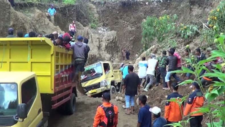 2 Penambang Tewas Tertimbun Pasir di Cisarua KBB, Evakuasi Berlangsung Dramatis