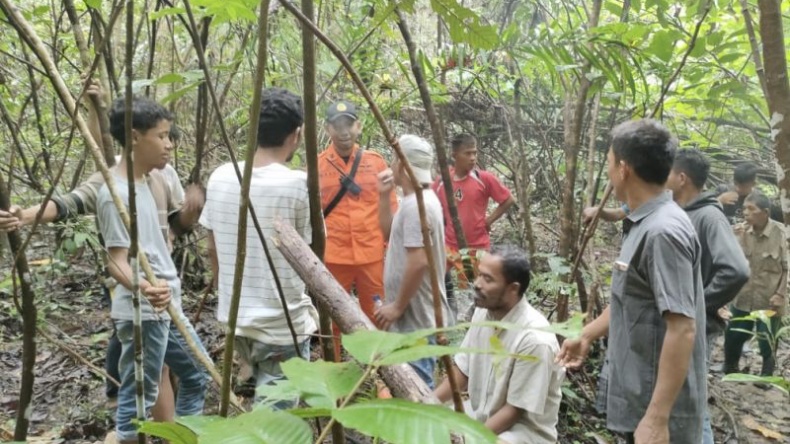 Hilang Sehari, Orang Gila di Aceh Ditemukan Linglung di Tengah Hutan