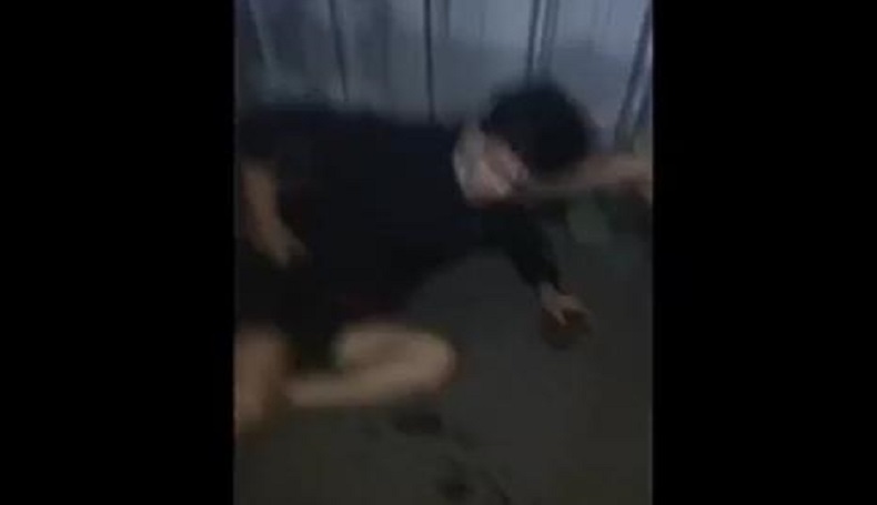 Brutal, 2 Begal Tusuk Pria di Bandung Berkali-kali hingga Ambruk Bersimbah Darah 