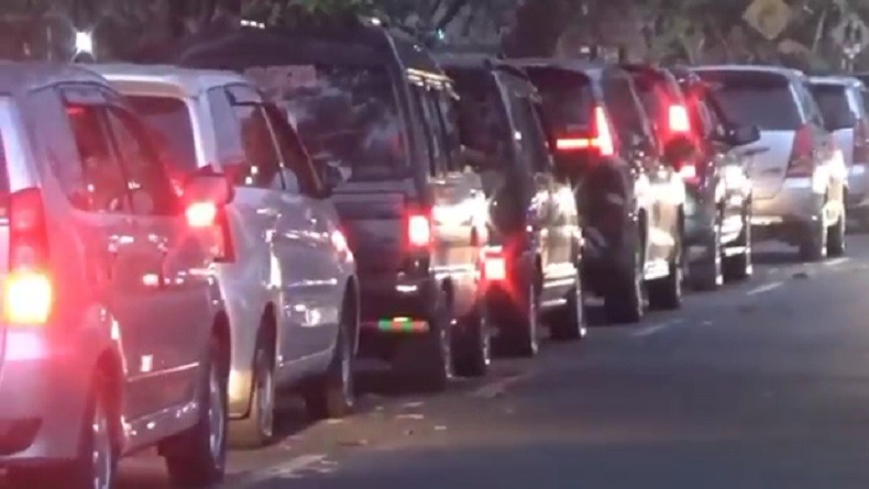 Arus Balik Lebaran, Kendaraan Terjebak Macet hingga Berjam-jam di Jalur Alternatif Jombang 