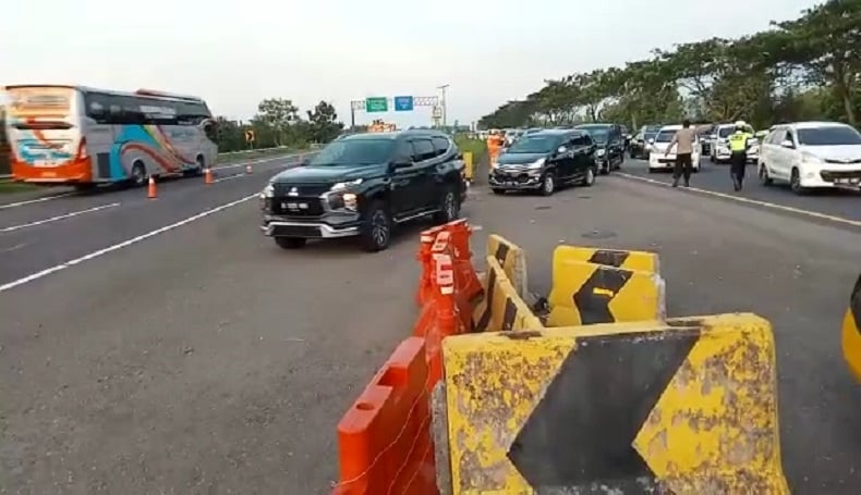 Cipali Masih One Way hingga Jumat Pagi, Lalu Lintas Ramai Lancar