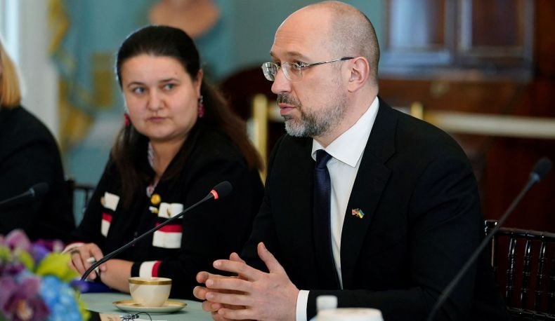 PM Ukraina Sebut Orang Kaya Rusia Harus Ikut Membayar Biaya Pemulihan usai Perang