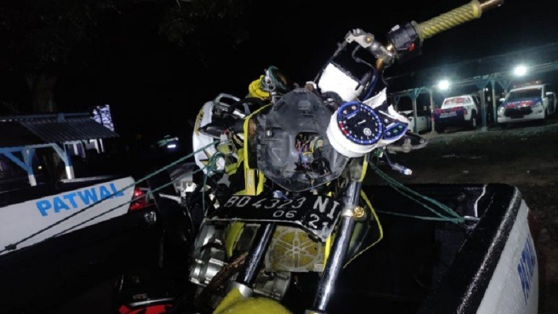 Kecelakaan Maut di Jalan Lintas Sumatera, Pemotor Jatuh Terseret hingga Menghantam Mobil