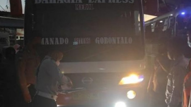 title Penumpang Meningkat, 5 Bus Berangkat dari Terminal Malalayang Manado Tujuan Gorontalo Penumpang Meningkat, 5 Bus Berangkat dari Terminal Malalayang Manado Tujuan Gorontalo