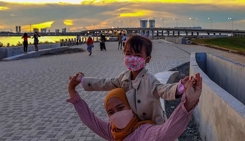 Menikmati Senja saat Libur Lebaran 2022 di Pantai Indah Kapuk - Bagian 1