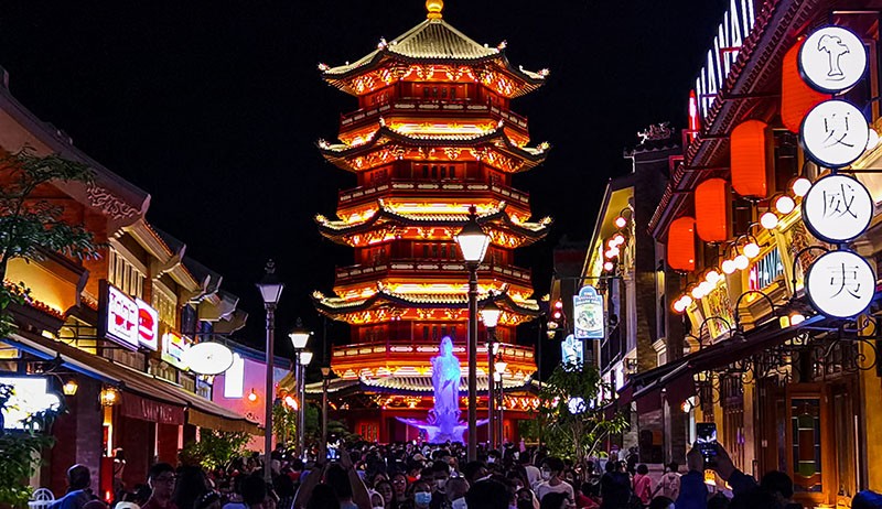 Suasana Pantjoran Chinatown PIK Diserbu Pengunjung - Bagian 2