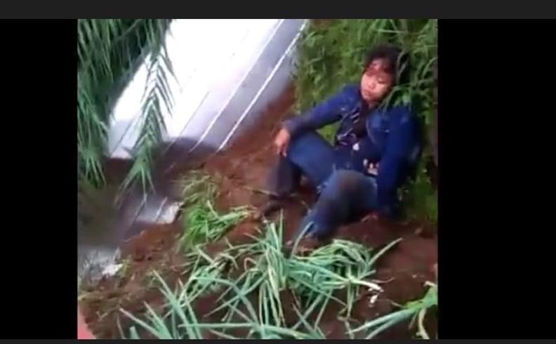 title Minibus Terjun ke Jurang Sedalam 50 Meter di Batang, 1 Penumpang Tewas Belasan Luka  Minibus Terjun ke Jurang Sedalam 50 Meter di Batang, 1 Penumpang Tewas Belasan Luka