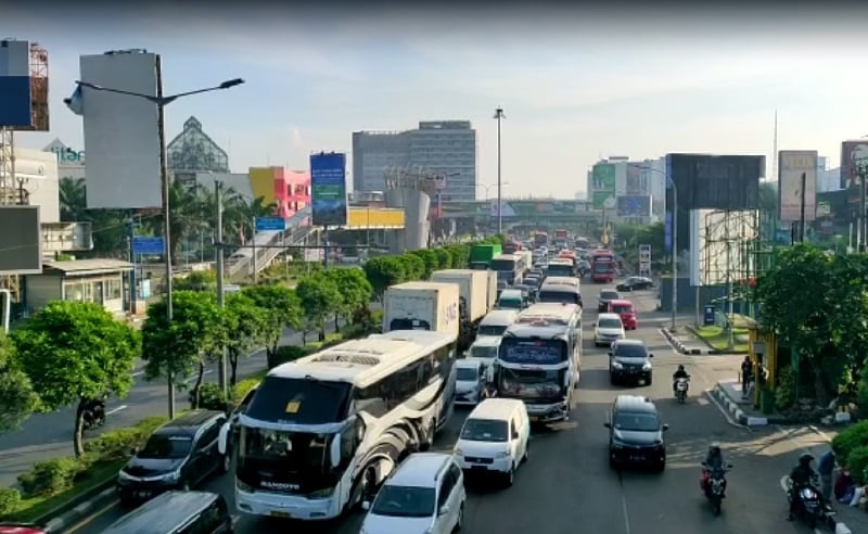 Imbas One Way Tol Arah Jakarta Jalan Ahmad Yani Bekasi Macet