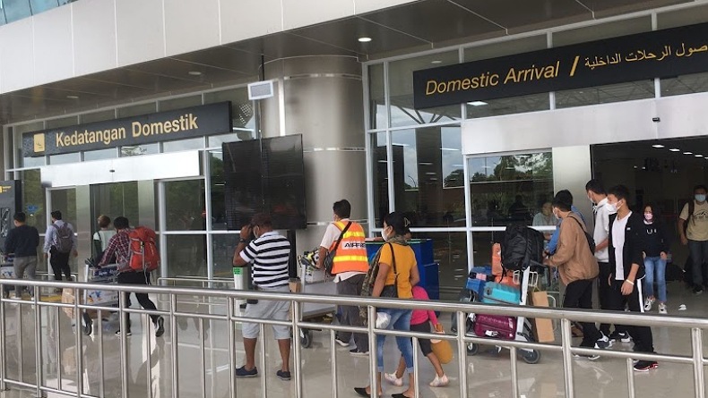 Minggu Jadi Puncak Arus Balik, 2.256 Penumpang Tiba di Bandara Sam Ratulangi Manado