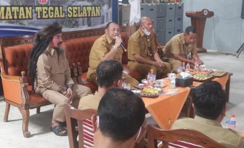 Sangar, Master Limbad Kawal Wali Kota Tegal Sidak Hari Pertama Kerja di 4 Kecamatan