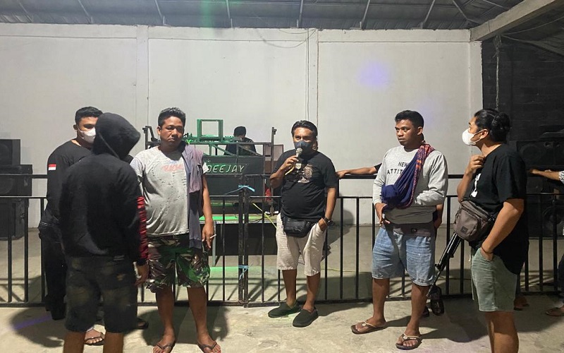Pesta DJ di Kafe Kota Bima Dibubarkan, Pengunjung Asyik Joget Diminta Pulang