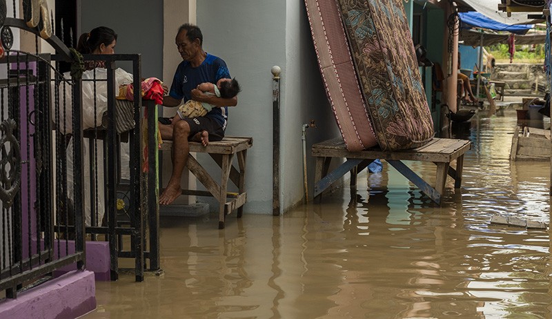 Sungai di Palu Meluap, 200 Rumah Warga Terendam Banjir - Bagian 3