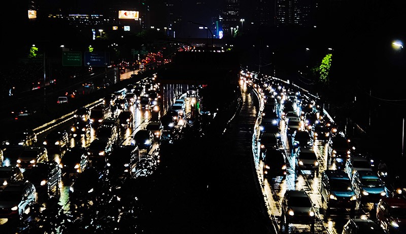 Potret Kemacetan Jakarta Kembali Muncul usai Libur Lebaran - Bagian 3