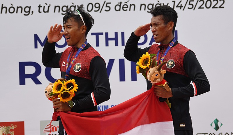 Foto Medali Emas Pertama Indonesia pada SEA Games 2021 Diraih Pedayung Ardi-Kakan - Bagian 4
