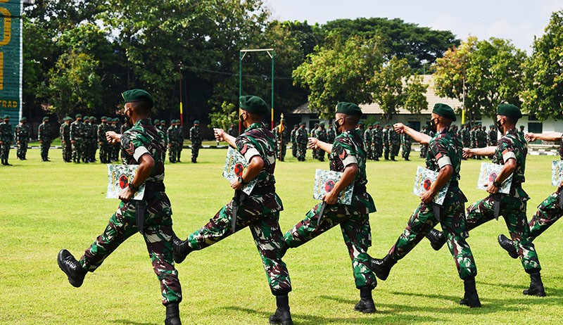 Momen 7 Prajurit TNI Naik Pangkat Luar Biasa usai Lumpuhkan 3 Teroris KKB Papua - Bagian 2