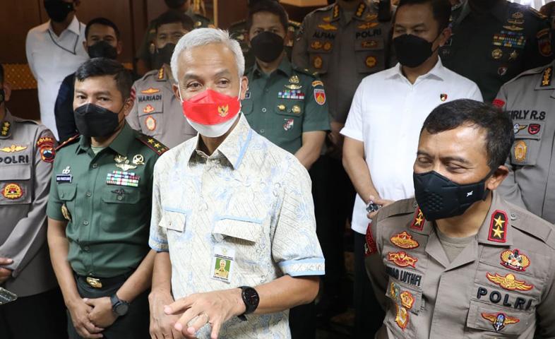 title 2 Jenderal Temui Gubernur Ganjar Pranowo, Ada Apa? 2 Jenderal Temui Gubernur Ganjar Pranowo, Ada Apa?
