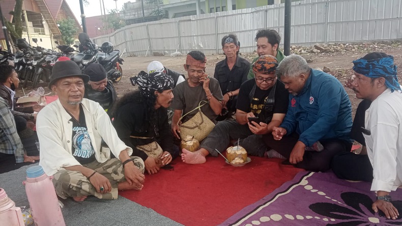 Seniman dan Budayawan Tuntut Bale Pinton Dibangun Kembali di Situ Ciburuy KBB