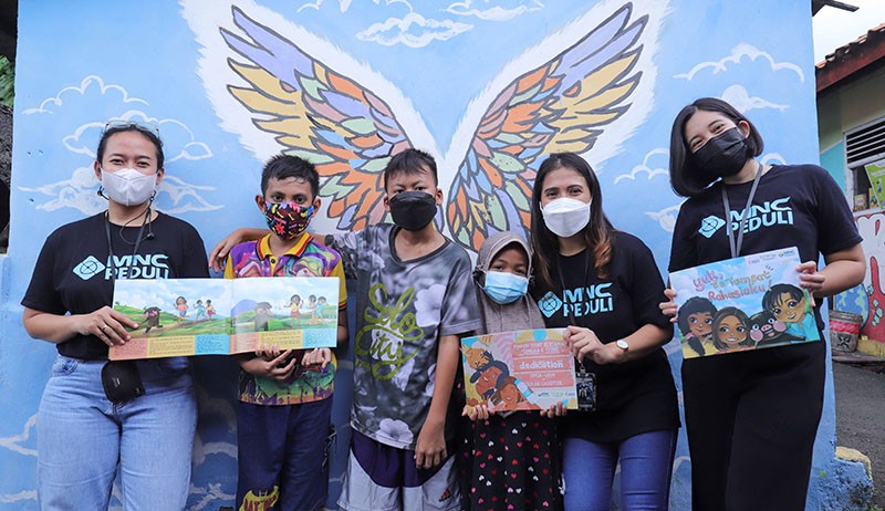 Sambut Hari Buku Nasional, MNC Peduli Berikan Bantuan ke Rumah Baca Zhaffa - Bagian 3