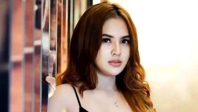 Profil Dan Biodata Iqlima Kim Mantan Asisten Hotman Paris Yang Mengaku