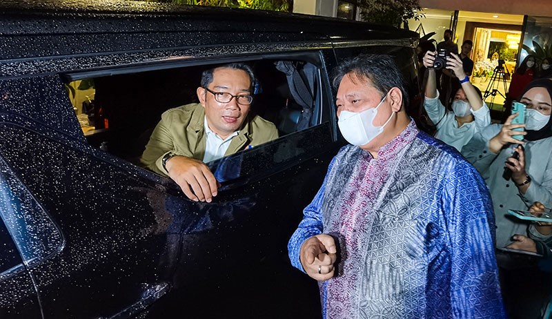 Ridwan Kamil Datangi Kediaman Airlangga Hartarto Bahas Politik Tanah Air - Bagian 2