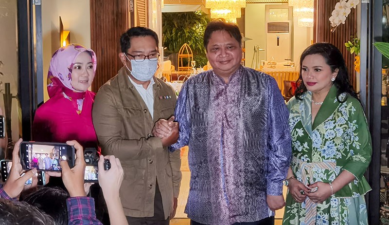 Ridwan Kamil Datangi Kediaman Airlangga Hartarto Bahas Politik Tanah Air - Bagian 4