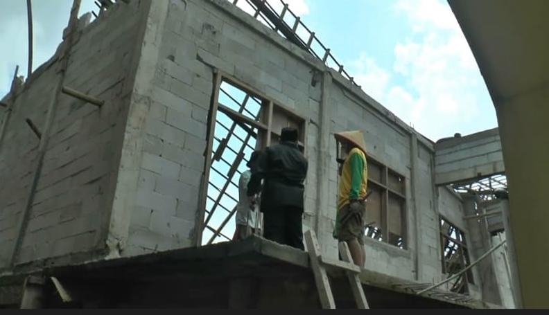 Gedung SMAN 1 Bawang Batang Ambruk, Diduga akibat Sering Diguyur Hujan