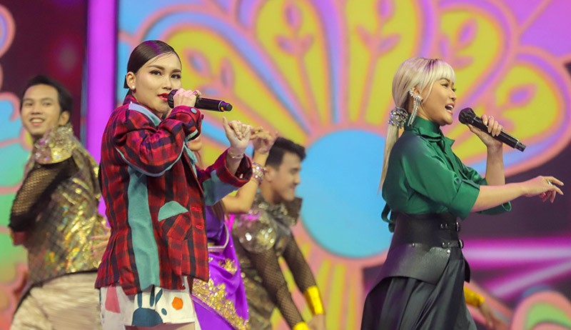 Duet Inul Daratista - Ayu Ting Ting Buka Babak Live Audisi Rising Star Dangdut - Bagian 1