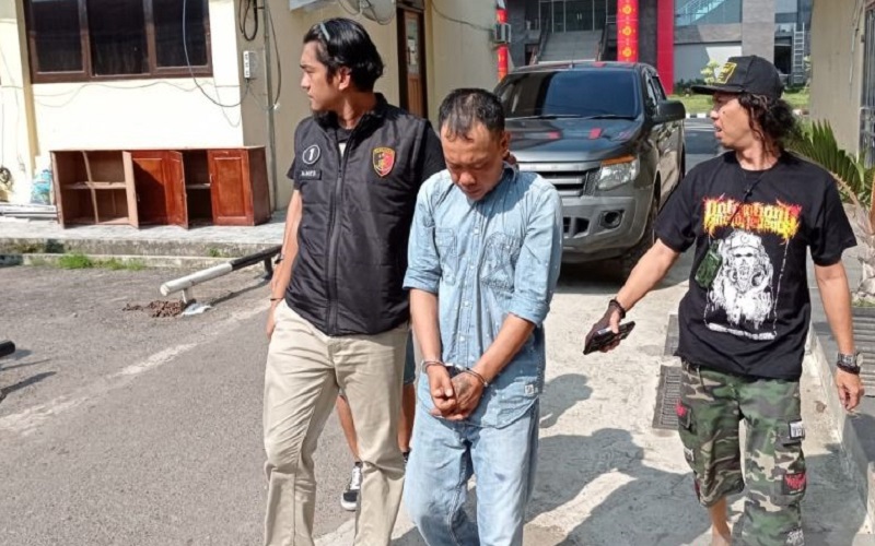 Rusak Citra Palembang, Juru Parkir Liar Ini Sasar Bus Pariwisata