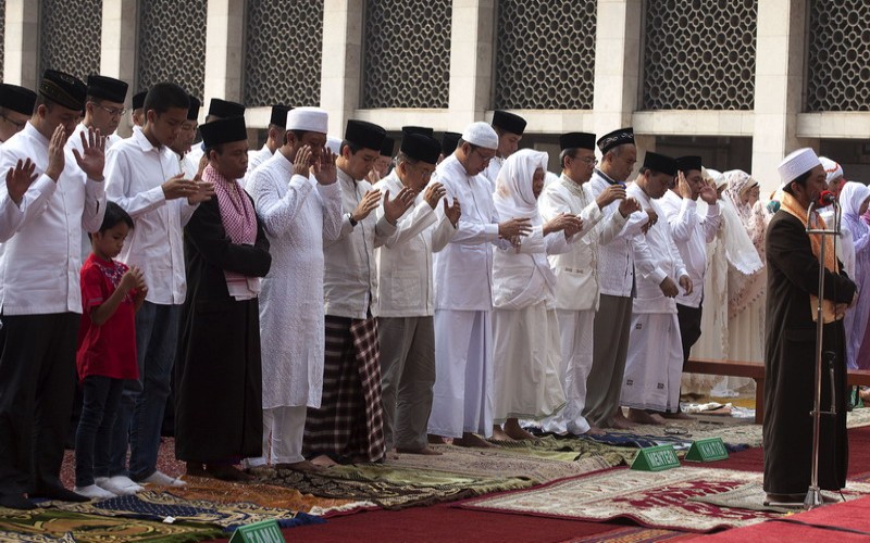 Sholat Berjemaah Tidak Perlu Pakai Masker bagi yang Sehat