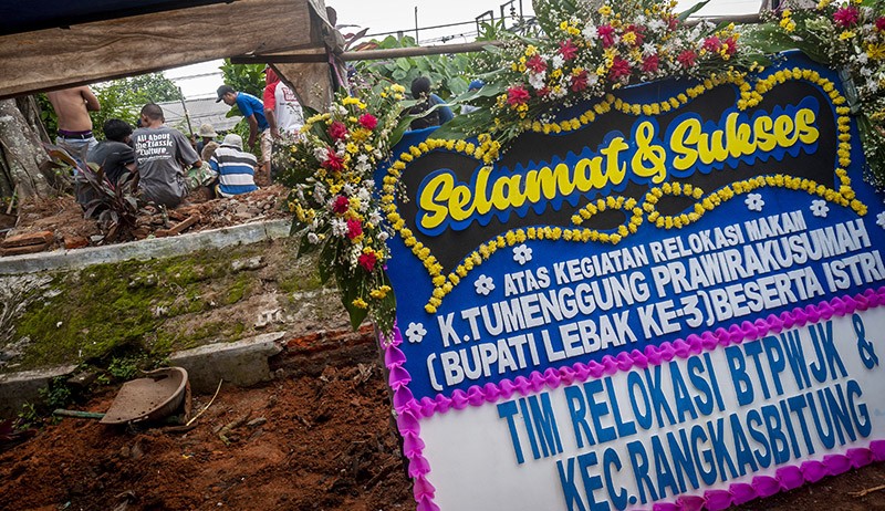 Foto-Foto Makam Keramat Bupati ke-3 Lebak Dibongkar - Bagian 3