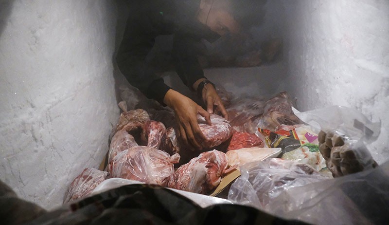 Dampak Isu Penyakit Mulut dan Kuku, Omzet Pedagang Daging Turun - Bagian 3