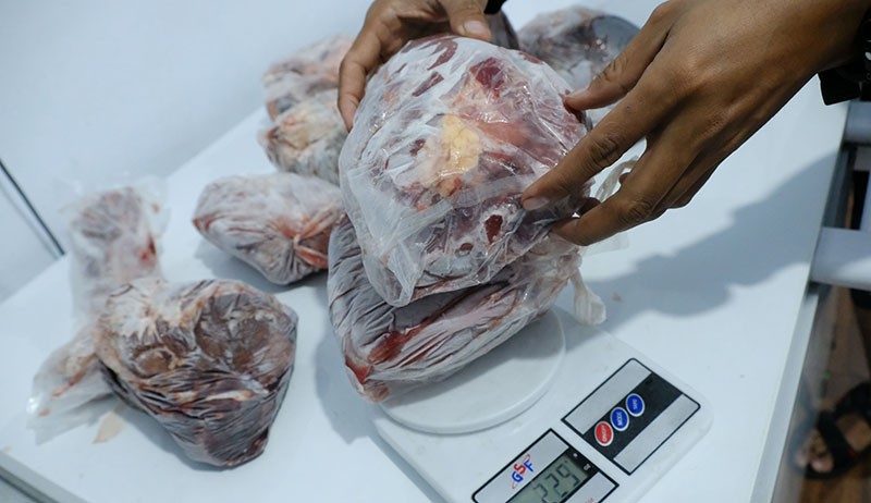 Dampak Isu Penyakit Mulut dan Kuku, Omzet Pedagang Daging Turun - Bagian 1