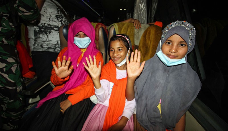 81 Pengungsi Rohingya Dipindah dari Lhokseumawe ke Pekanbaru - Bagian 1